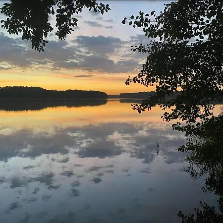 Elf Am - Haus 10 滕普林